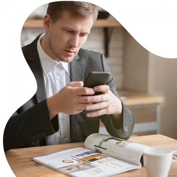 print effectiveness man reading on phone